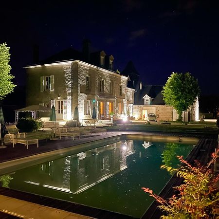 French Correze Moulin Bleu Hotel Saint-Pantaléon-de-Larche Екстериор снимка