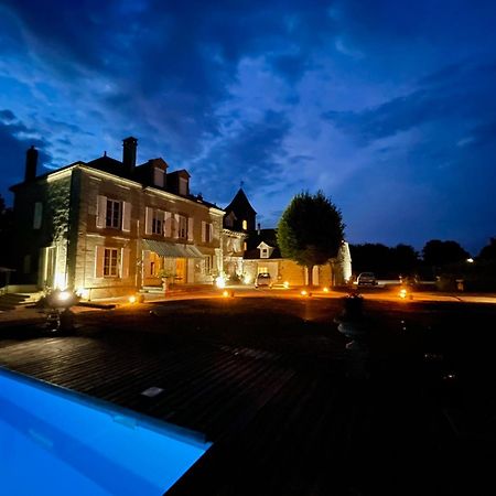 French Correze Moulin Bleu Hotel Saint-Pantaléon-de-Larche Екстериор снимка