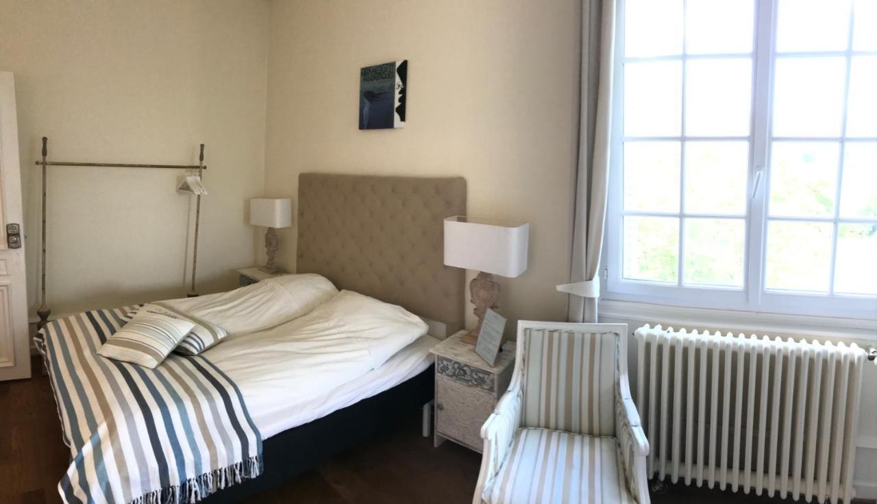 French Correze Moulin Bleu Hotel Saint-Pantaléon-de-Larche Екстериор снимка