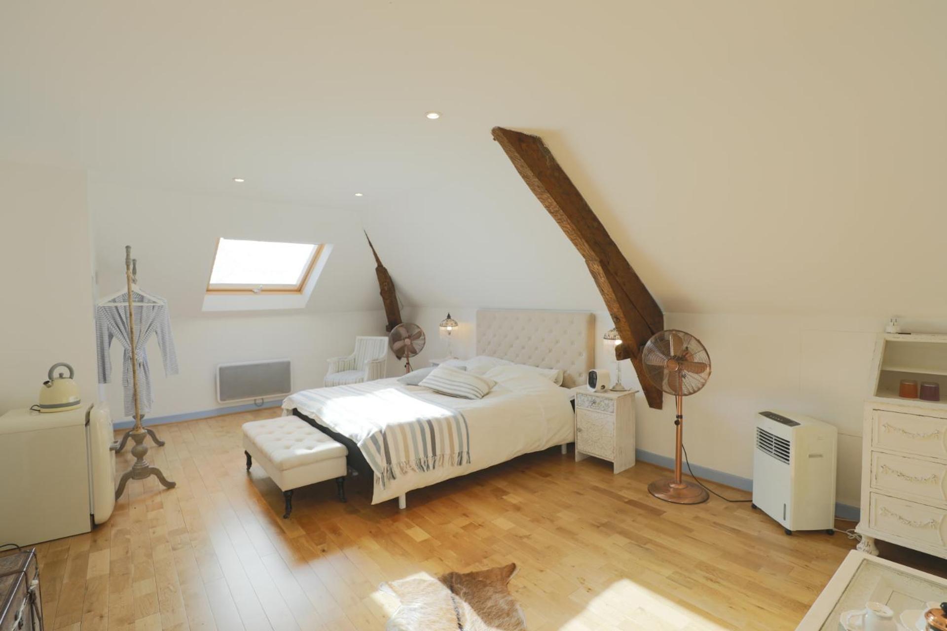 French Correze Moulin Bleu Hotel Saint-Pantaléon-de-Larche Екстериор снимка
