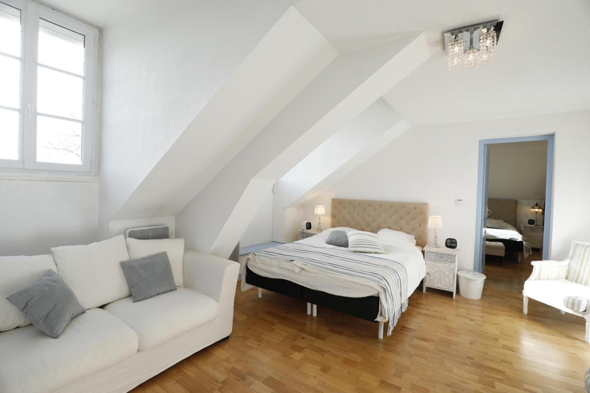 French Correze Moulin Bleu Hotel Saint-Pantaléon-de-Larche Екстериор снимка