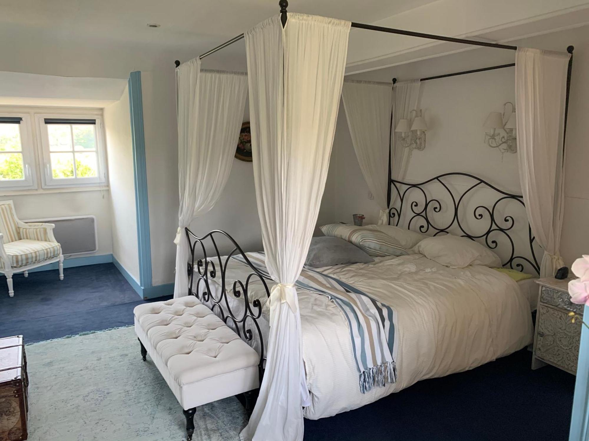 French Correze Moulin Bleu Hotel Saint-Pantaléon-de-Larche Екстериор снимка
