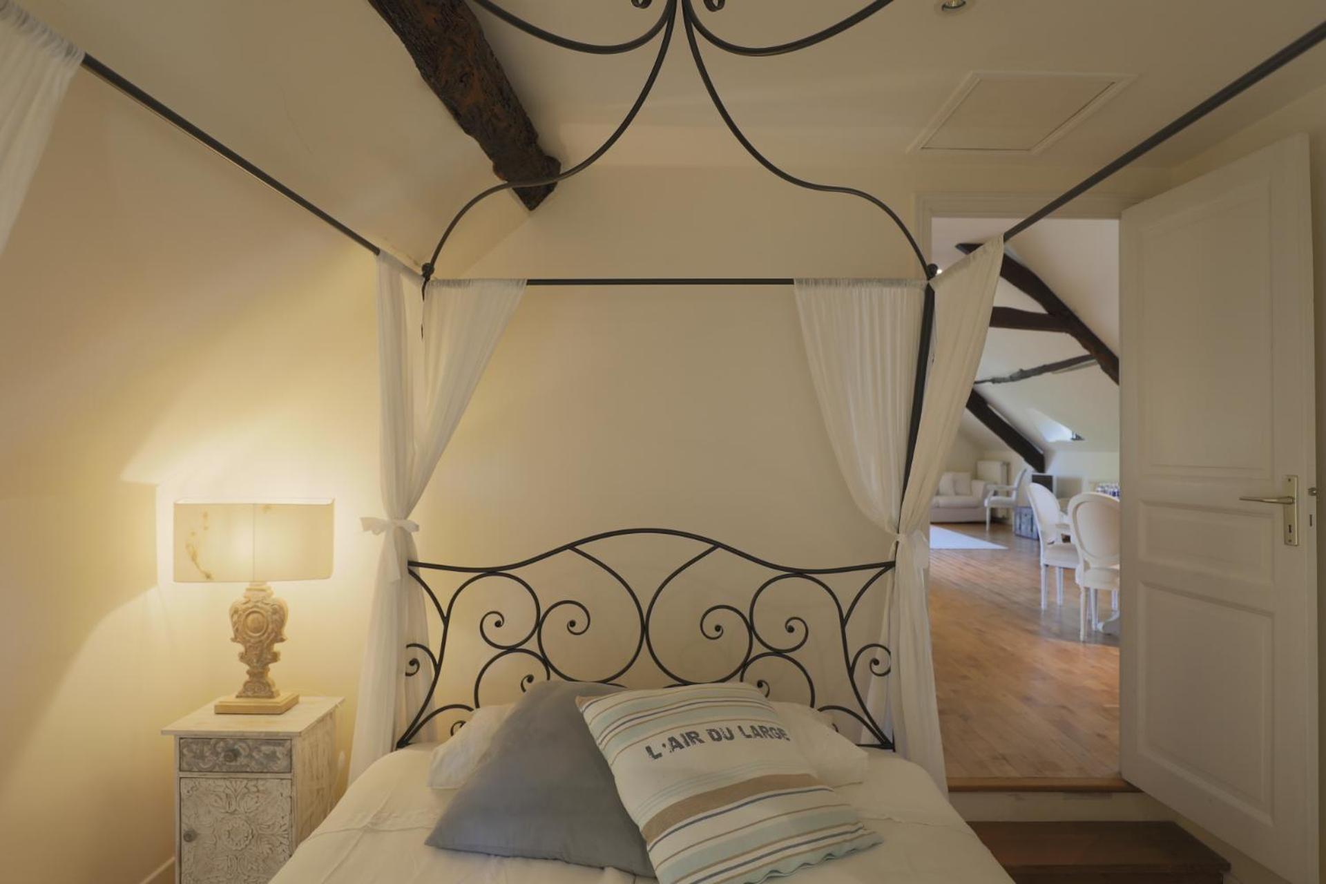French Correze Moulin Bleu Hotel Saint-Pantaléon-de-Larche Екстериор снимка