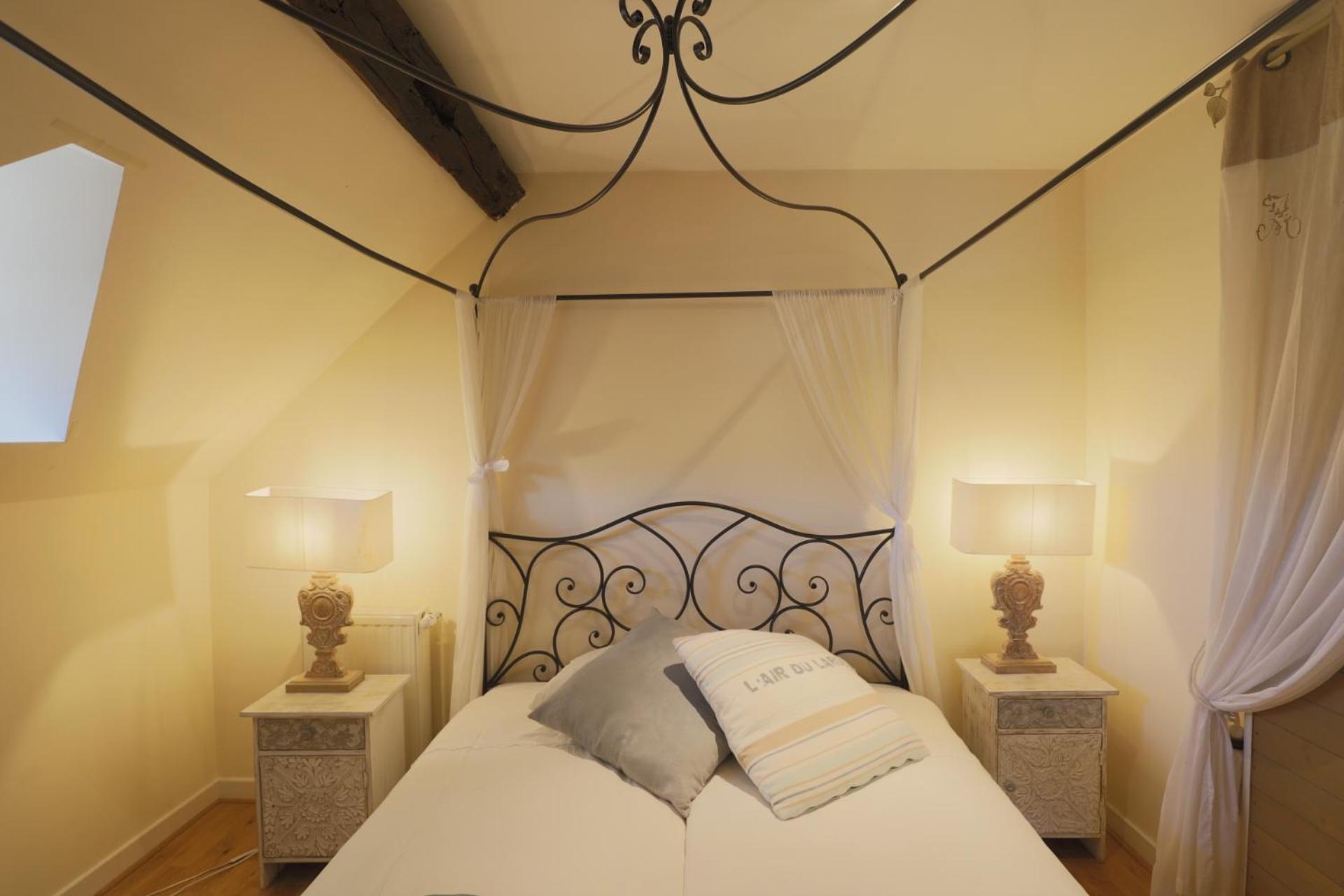 French Correze Moulin Bleu Hotel Saint-Pantaléon-de-Larche Екстериор снимка