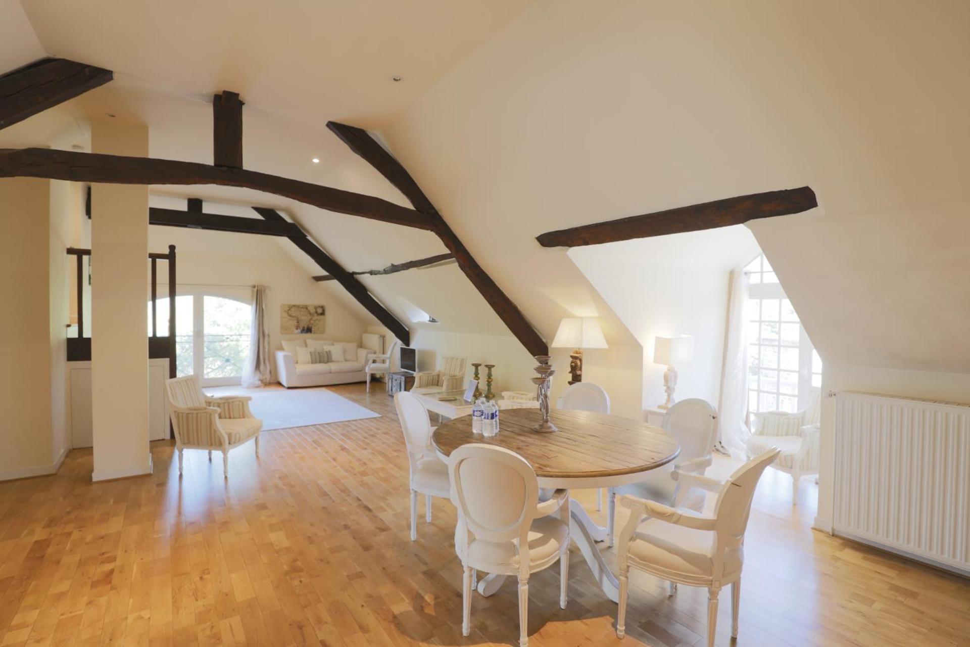 French Correze Moulin Bleu Hotel Saint-Pantaléon-de-Larche Екстериор снимка